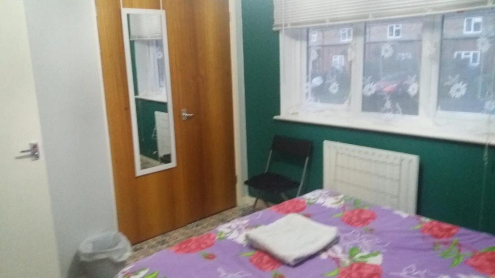 Spacious Double Room Located Within Walking Distance To Seaside And Town โดเวอร์ ภายนอก รูปภาพ